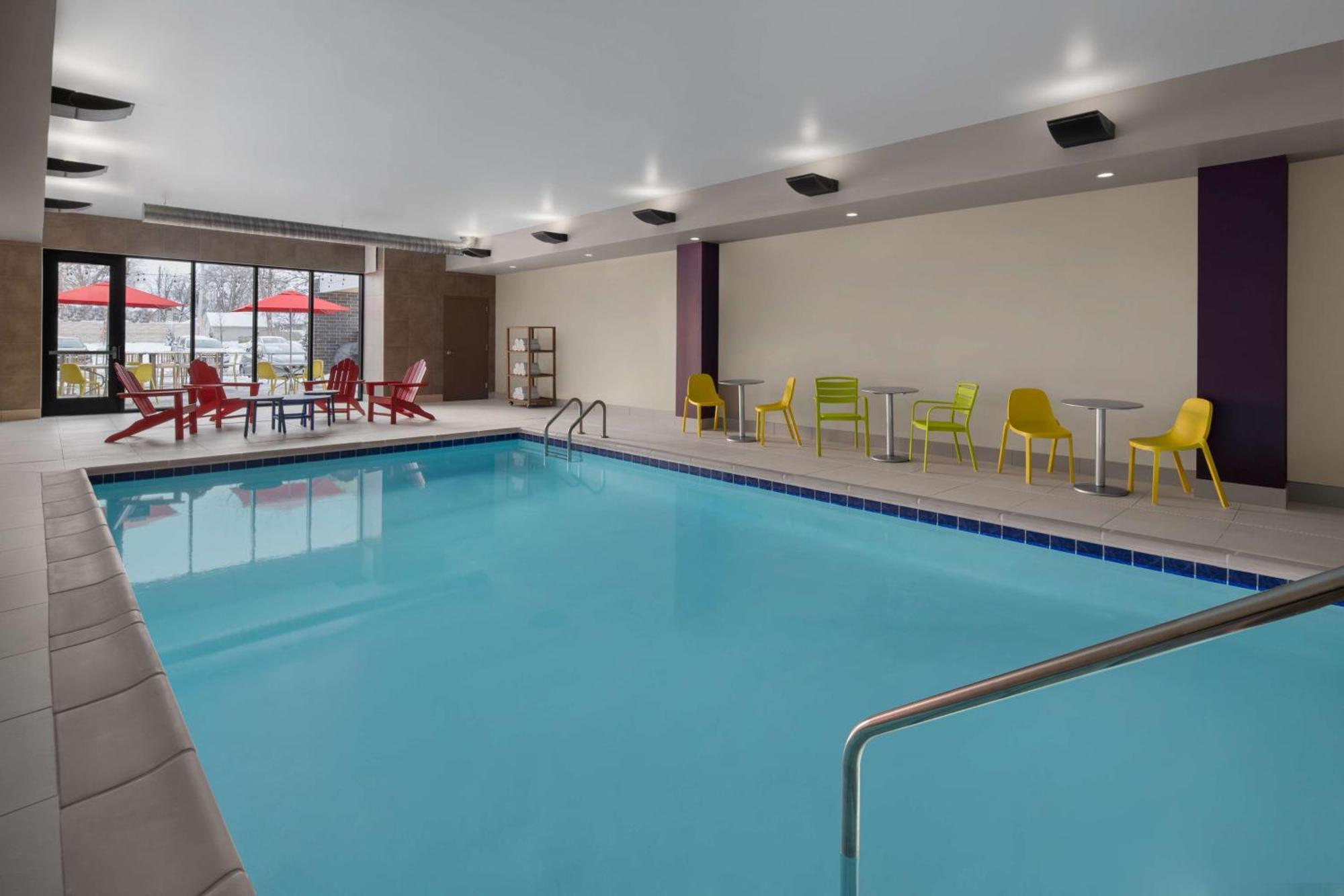 Home2 Suites By Hilton Des Moines At Drake University Exterior photo